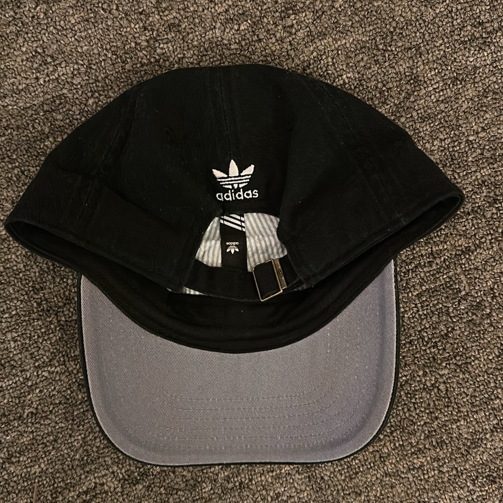 Adidas strap back hat - Picture 2 of 2